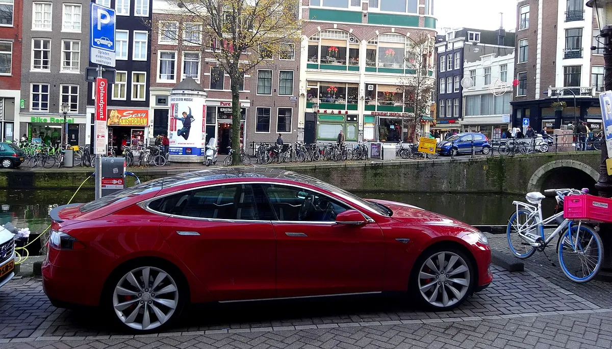 Tesla Model S